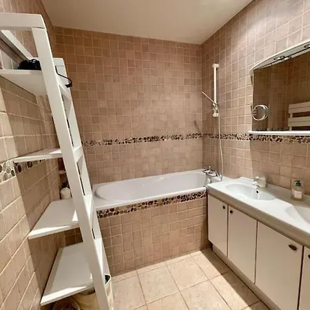 Olympic Games 2024 - 2 Bedrooms - Center Of * Parigi