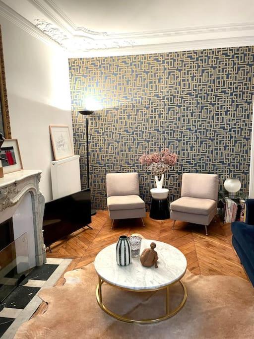 Olympic Games 2024 - 2 Bedrooms - Center Of *